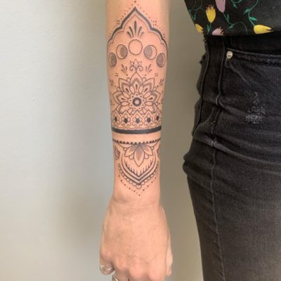 Tattoo mandala ornamental